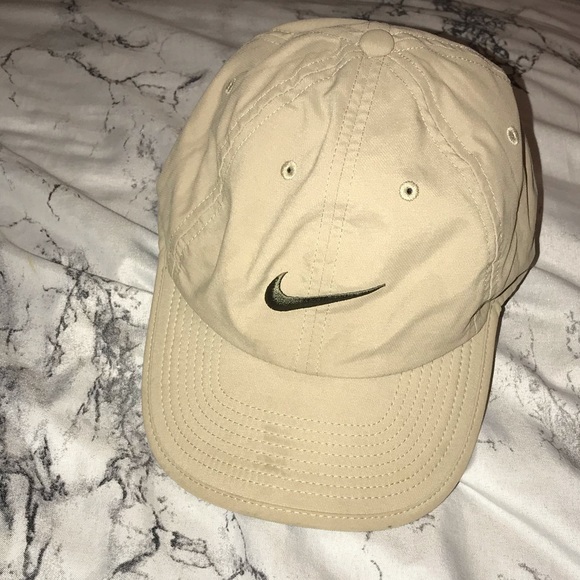 tan nike hat